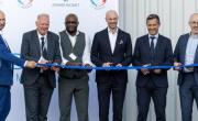 Les dirigeants de Zimmer Biomet et le maire de Valence étaient présents pour l'inauguration.