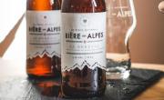 Les Brasseurs savoyards et Mélanges des Alpes coopèrent depuis 2024 sur la production de la Bière des Alpes.