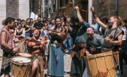 Le Festival des Troubadours et Saltimbanques se déroule du 29 juillet au 6 août à Souvigny dans l'Allier.