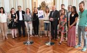 Sophie Sidos et Xavier d’Esquerre avec le Préfet Laurent Prévost, entourés des nouveaux membres, brefeco.com