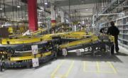 Amazon a organisé une visite de son entrepôt de Bretigny-sur-Orge 