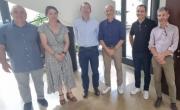 De g. à d. : Jean-François Savard (holding personnel SAJEF2), Annabelle Jorge (JAFS), Aymeric de Monclin (DG Groupe TRA-C industrie), Bruno Voland (PDG Groupe TRA-C industrie) et David Jomain (Mermoz Participations).
