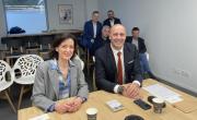 Sylvie Jéhanno (PDG de Dalkia) et Marc Gomez (DG de Dynacité) lors de la signature du premier Contrat de Performance Carbone, dans les locaux de Dynacité.