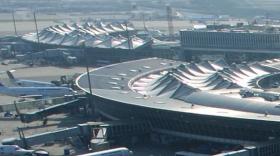 Aéroport Lyon-Saint Exupéry.