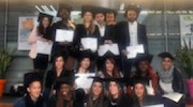 April propose sa "première marche pour l’emploi" à seize jeunes