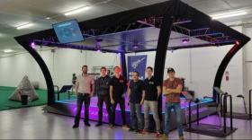 L'équipe de Drone Interactive devant Arcadrone brefeco
