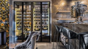 Une cave à vin artificielle à Courchevel, réalisée avec un système Friax Bref eco.com