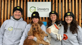 Les cofondateurs d'Invers avec les cofondatrices de Tomojo.