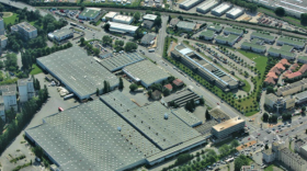 La friche Allibert (ici, avant la destruction des bâtiments), à cheval sur Echirolles et Grenoble, s'étend sur 16,5 ha.