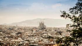 Les réservations ont augmenté 140  % pour la ligne Lyon-Barcelone. "Sans accès à l'axe Paris-Lyon, l'équilibre financier de nos opérations en France est compromis », explique l'entreprise ferroviaire espagnole Renfe.
