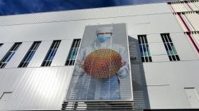 La nouvelle salle blanche Fames du CEA de Grenoble, inaugurée en janvier dernier, permet produire des composants plus performants, moins énergivores et plus durables, sur le sol européen, comme la technologie de NcodiN.