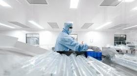 Clayens a racheté une usine d’injection plastique à Crystal Lake, dans l'Illinois, spécialisée dans le médical.