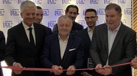 Jean-Luc Raunicher (Medef), Jean-Michel Aulas (OL) et Francis Thomine (Groupama Rhône-Alpes Auvergne) inaugurent Le Local, nouvel accélérateur d’entreprises.