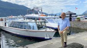 Philippe Gausset, sur les bords du lac du Bourget, à Aix-les-Bains.