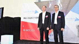 Sébastien Lafaye, directeur de l'usine  Laser Rhône-Alpes, et Lucio Maggio, dirigeant de Micro Partner.