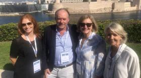 Au Palais du Pharo, à Marseille, ce 10 octobre, à gauche, Audrey et à droite, Astrid de SBE, encadrent Yves Rioton et Pascale Bigo-Foucault du Bureau des Congrès de Marseille.
