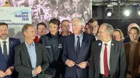 De gauche à droite : Fabrice Pannekoucke, Edgar Grospiron, Michel Barnier, Renaud Muselier, Marie-Amélie Lefur (Présidente du Comité Paralympique et Sportif Français)
