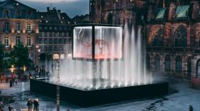 Une des œuvres exposées sur la Place de la Cathédrale à Strasbourg lors de la première édition en 2018.