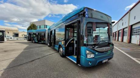 Iveco, entreprise franco-italienne, a prévu d'investir 115 millions d’euros à Annonay et en Saône-et-Loire pour accroître sa production de bus électriques et à hydrogène.