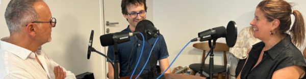 François-Pierre Salamand (Plus2Sens), Thomas Lonjaret (MinMaxMédical) et Corinne Delisle (Bref Eco) lors du l'enregistrement du podcast La B.O de l'Inno chez ATS Studio.