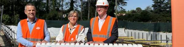 Nicolas Alban, directeur de la délégation de Lyon pour l'agence de l'eau Rhône Méditerranée Corse ; Anne Grosperrin, vice-présidente de la Métropole de Lyon déléguée à l’eau ; Michel Havard, directeur du développement Eau France de Suez 