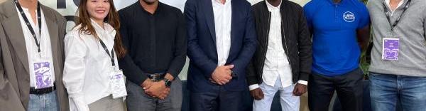 Les lauréats du programme yprlink avec Benjamin Bonnell et Malick Diouf.