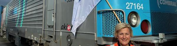 Céline Humbert-Demougeot, directrice générale, au départ du premier train Combirail, à Ports-de-Lille, le 10 mars.