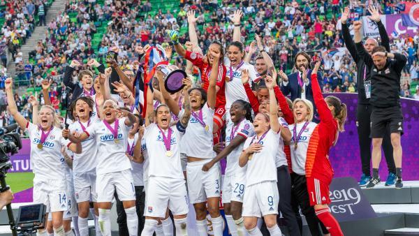 L'OL féminin lors de sa victoire en ligue des champions en 2019, brefeco.com