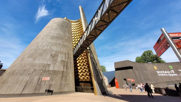 Vulcania s’apprête à accueillir son 8 millionième visiteur cette année, pour sa 24e saison.