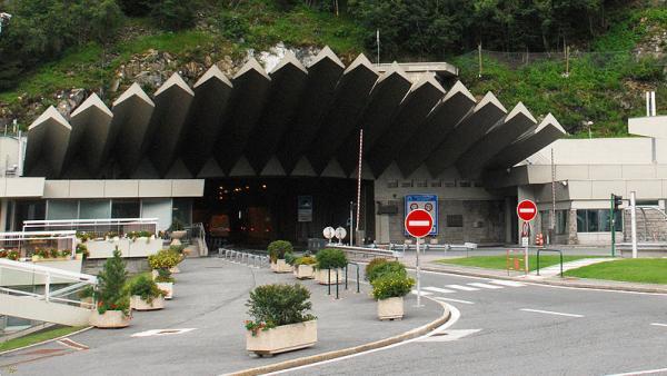 Le tunnel du Mont Blanc sera en travaux entre mars et juin 2018 bref eco.com