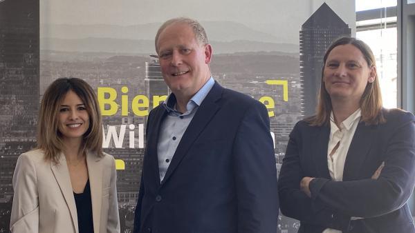 Myriam Boughanim, commerciale Lyon, Jochen Legleitner, directeur clientèle d'entreprises France, et Julia Ventura, commerciale à Lyon