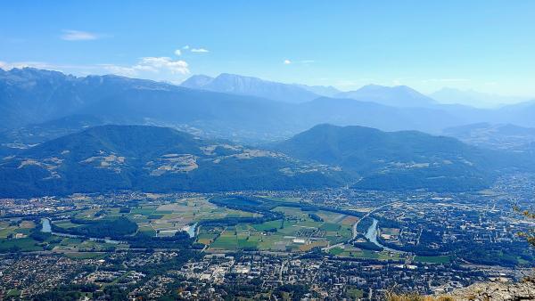 Le bassin grenoblois, à savoir Grenoble-Alpes Métropole, le Pays voironnais et le Grésivaudan, lancent un appel à projets pour industrialiser le territoire.