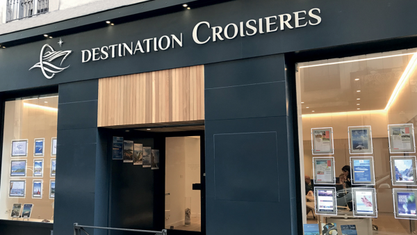 Rivages du Monde accoste chez Destination Croisières