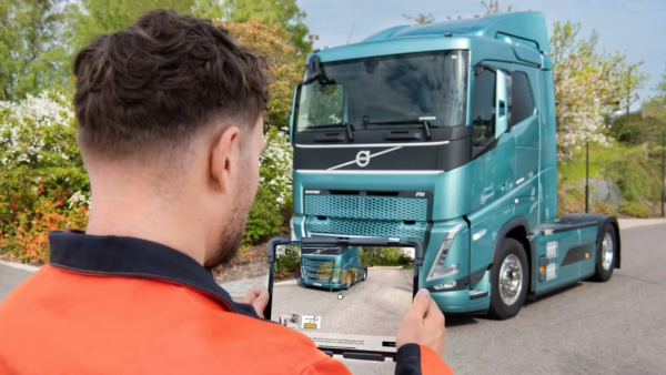 Pour son application en réalité augmentée, Volvo a développé des jumeaux numériques de ses camions électriques.
