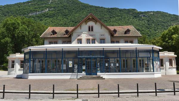 La fermeture des thermes de Challes-les-Eaux marque les esprits en Savoie.