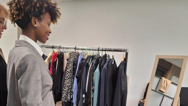 La Cravate Solidaire rhabille les chercheurs d’emploi