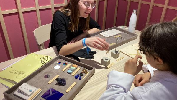 Les collégiens voient aussi les évolutions techniques sur l'atelier Innovation du parcours métiers