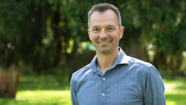Dominique Mercier (Kheoos) est candidat au Prix EY de la Start-Up de l'Année.