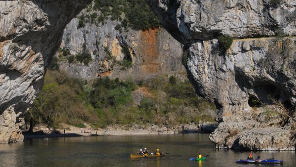 Les gorges de l'Ardèche, une valeur sûre du tourisme régional... et national.  