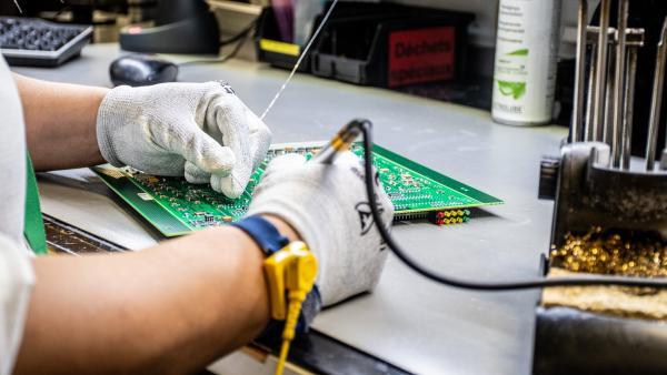 Alstom Villeurbanne muscle son activité reconditionnement