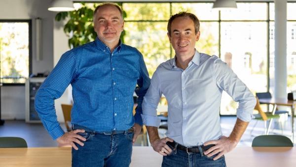 Hugues Hussin, CEO d’Elcia Belgium (à gauche) et Edouard Catrice, Président du Groupe Elcia.