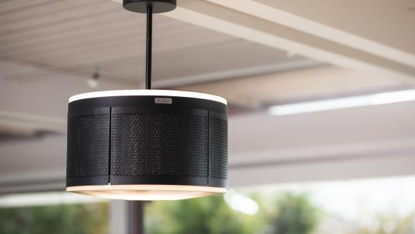 L'Element de Life 01 ressemble à un luminaire et a pour rôle de purifier l'air.