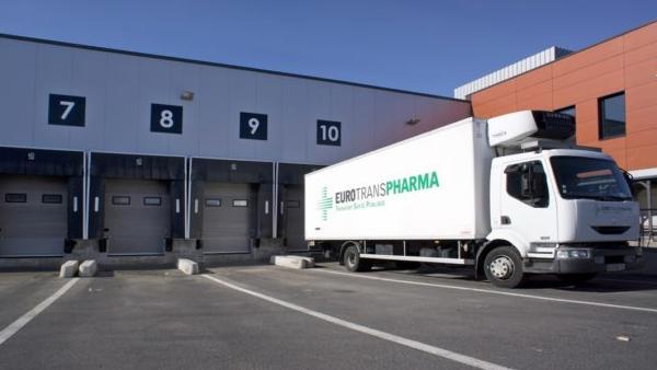 Camion Eurotranspharma, filiale du groupe EHDH, brefeco.com