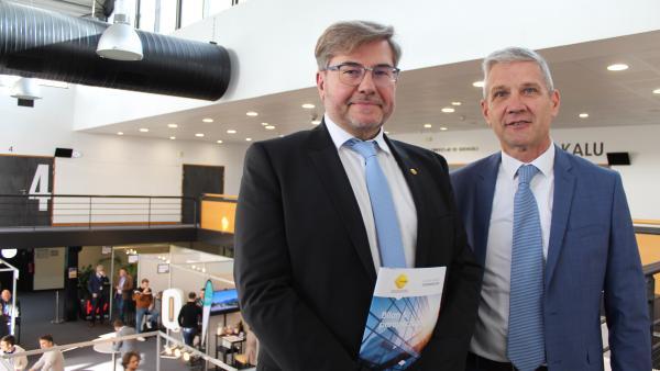 Hugues de Villard (à droite), président de la FNAIM Entreprise 38 et patron d’Axite CBRE avec, à ses côtés, Stéphane Chaissé, président de la FNAIM 38, fondateur de SCH Immobilier.