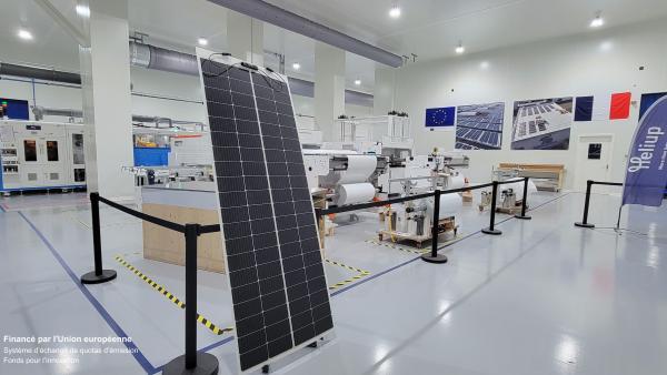 Heliup dispose d'un site de 4000 m² au Cheylas (38). 