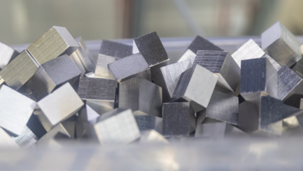 Le CEA de Grenoble et Orano ont créé une ligne pilote de recyclage et de fabrication d’aimants permanents à partir de terres rares.