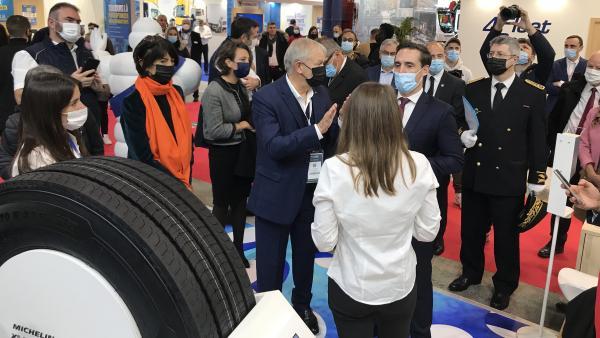 Le ministre des Transports Jean-Baptiste Djebbari était en visite sur Solutrans ce 19 novembre 2021.