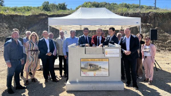 Pose de la première pierre de l'Antenne Porte de l'Isère pour le Groupe Réguillon.