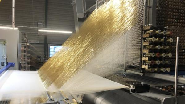 Velours de Lyon entretient un savoir-faire traditionnel de tissage.