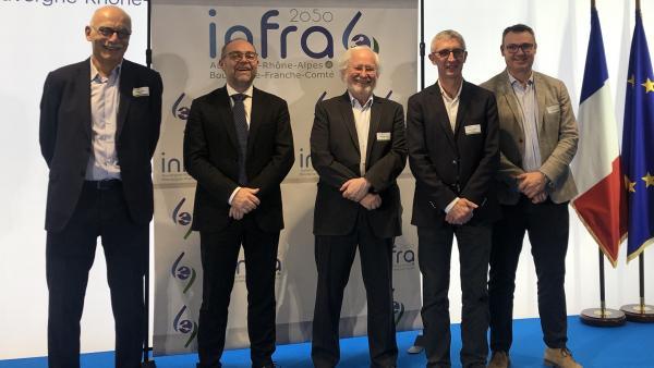 Lancement officiel du pôle de compétitivité infra2050 avec les représentants des clusters Indura (Aura) et EcorseTP (Bourgogne-Franche-Comté), l’Irex et la Région.